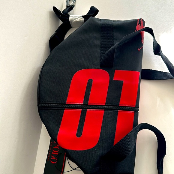 POLO RALPH LAUREN || The Polo Red Duffle Bag. - Picture 6 of 8